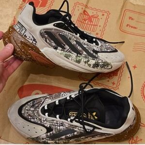 Adidas star war ozelia sneakers size 7,5